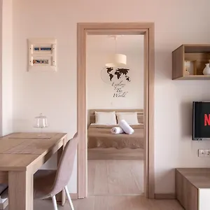 https://minimalist-apartments-w-view.hotels-of-thessaloniki.com