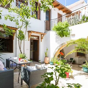 https://lilys-apartments.rethymnohotels.net